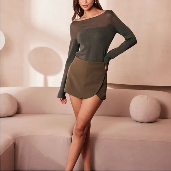 Rihoas Women's Tan Shorts - Picture 2 of 7